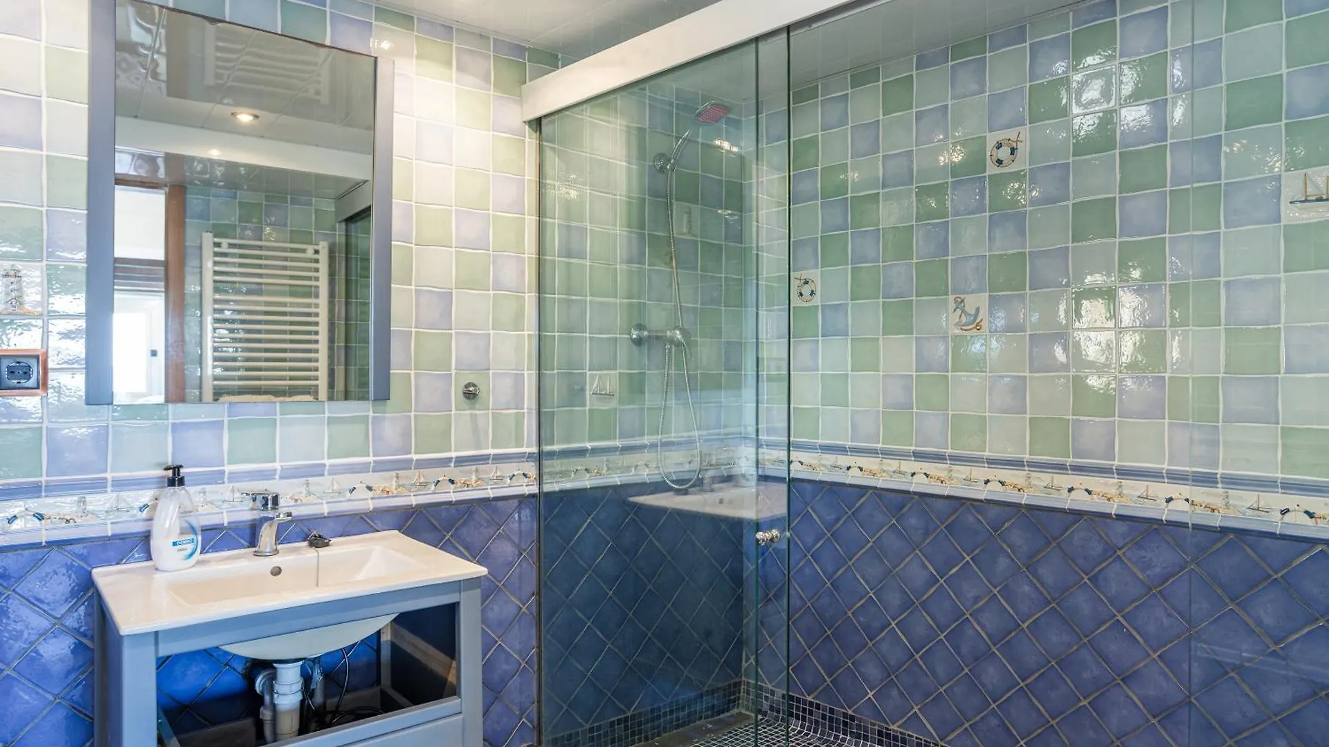 Villa Bergantin 6 Rooms Lloret de Mar