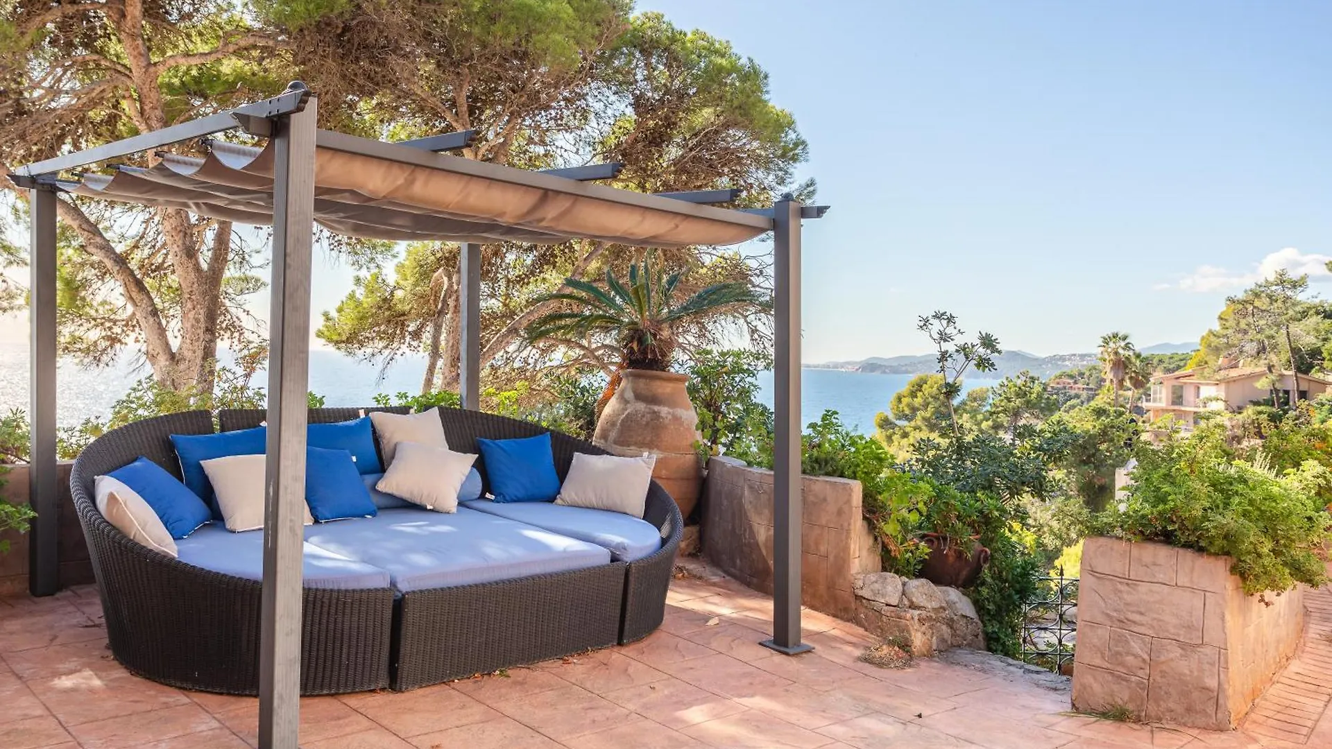 Vila Bergantin 6 Rooms Lloret de Mar